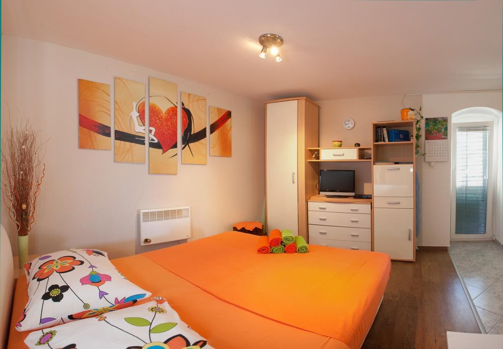 Paradise Apartment With Big Sunny Terrace In The Old Town, Few Meters From The Sea & Riva Promenade Split Habitación foto