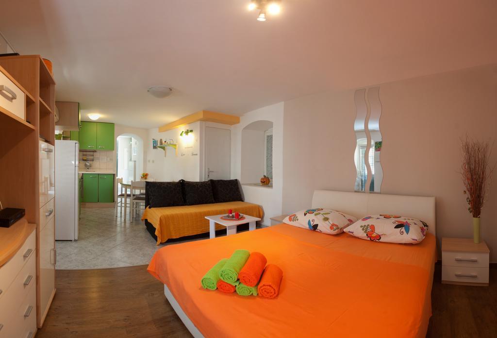 Paradise Apartment With Big Sunny Terrace In The Old Town, Few Meters From The Sea & Riva Promenade Split Habitación foto