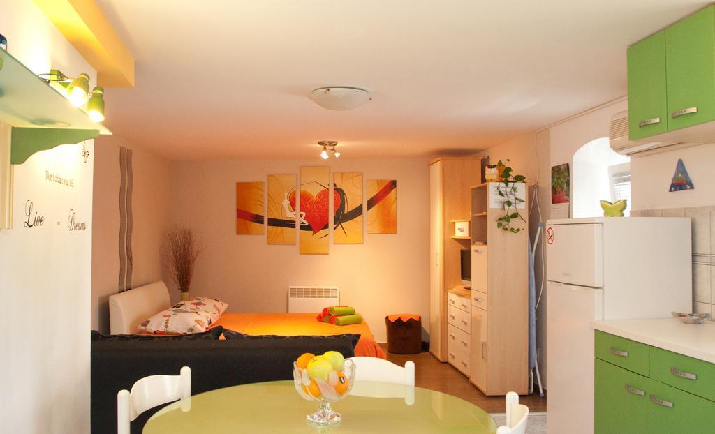 Paradise Apartment With Big Sunny Terrace In The Old Town, Few Meters From The Sea & Riva Promenade Split Habitación foto
