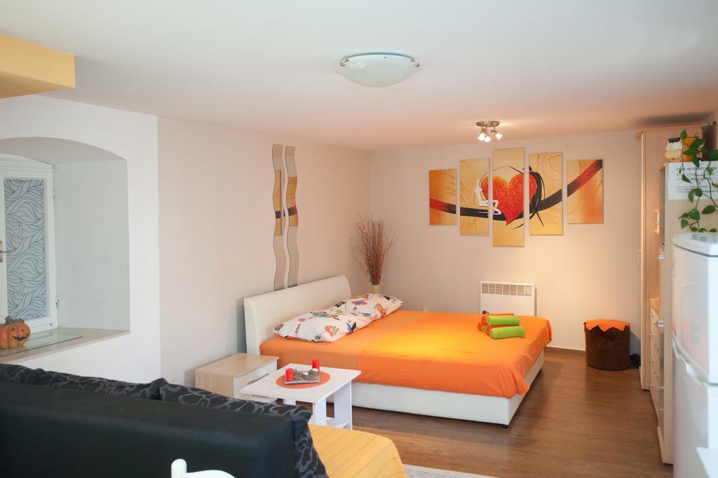 Paradise Apartment With Big Sunny Terrace In The Old Town, Few Meters From The Sea & Riva Promenade Split Habitación foto