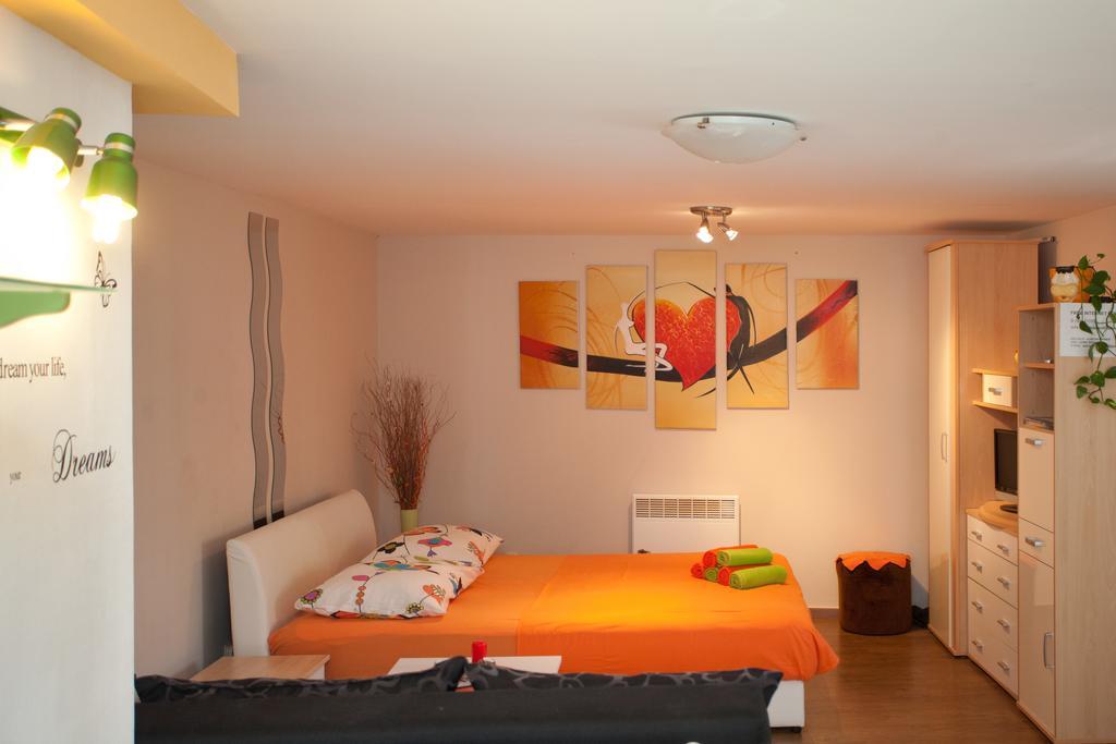 Paradise Apartment With Big Sunny Terrace In The Old Town, Few Meters From The Sea & Riva Promenade Split Habitación foto